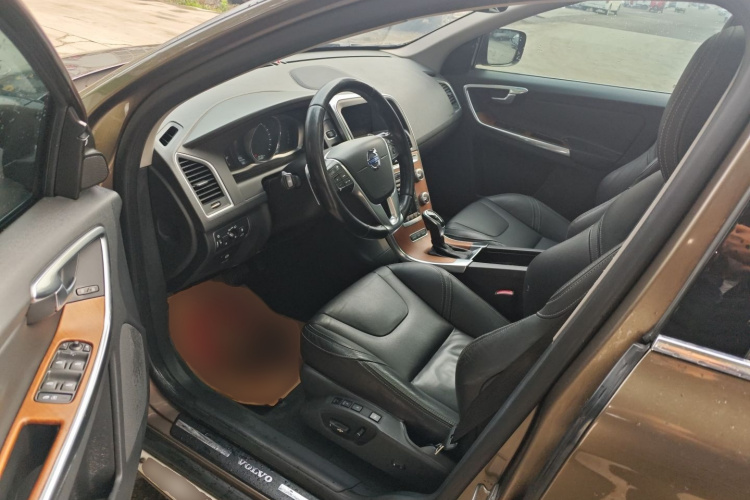 沃尔沃XC60 2015款 T6 AWD 智越版中控内饰7003