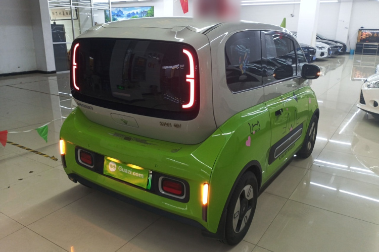 宝骏KiWi EV 2021款 艺术家 三元锂车身外观7