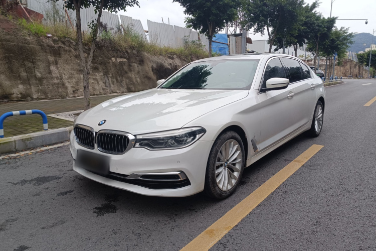 宝马5系 2020款 530Li 领先型 豪华套装车身外观1