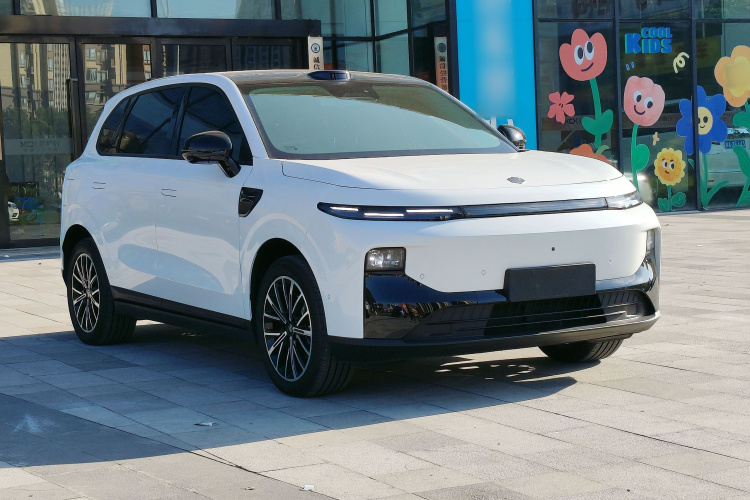 零跑汽车 零跑B10 2025款 510激光雷达版车身外观3