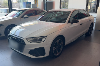 奥迪A4L 2022款 40 TFSI 豪华动感型