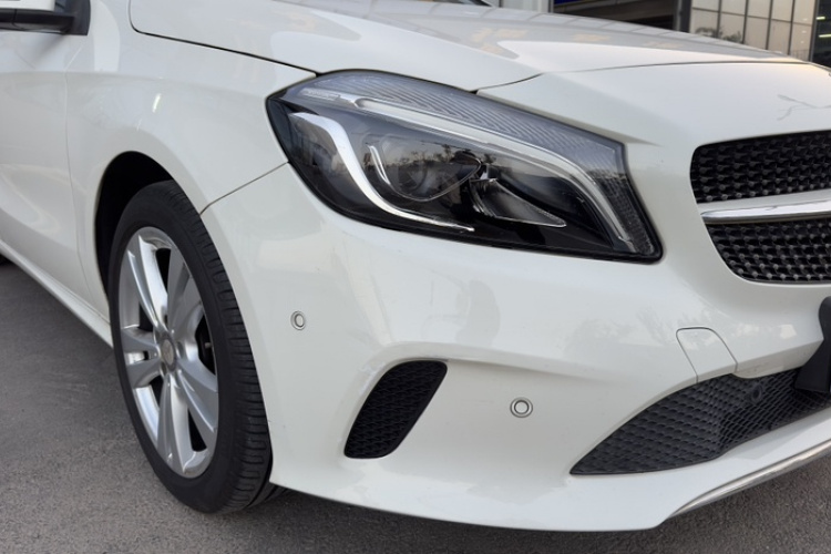 奔驰A级(进口) 2017款 A 200 动感型车身外观6008