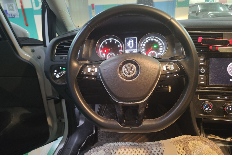 大众 高尔夫 2019款 1.6L 自动舒适型 国V中控内饰13