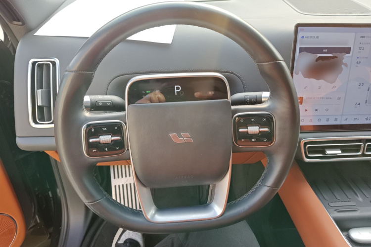 理想汽车 理想L9 2022款 Max中控内饰13