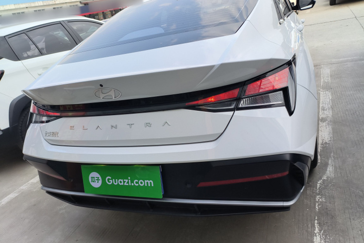 现代 伊兰特 2023款 1.5L CVT GLX精英版车身外观6004