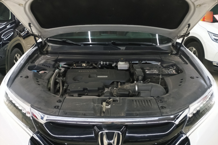 本田UR-V 2017款 370TURBO 两驱尊贵版 国V机舱底盘24