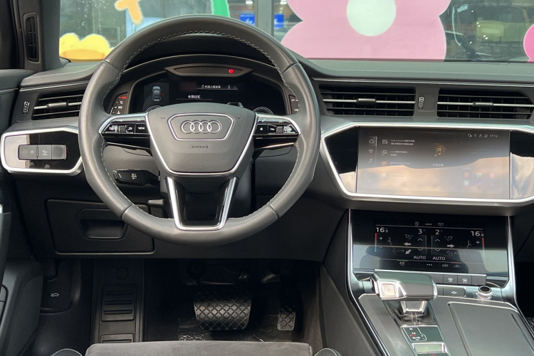 奥迪A6L 2021款 45 TFSI 臻选动感型中控内饰7006