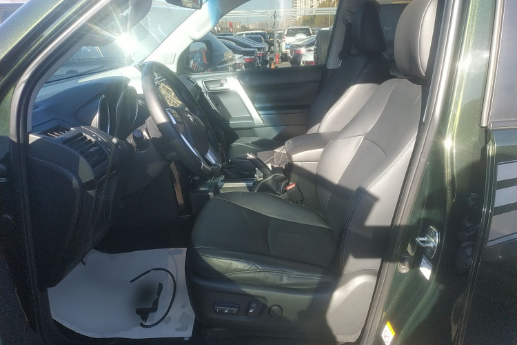 丰田 普拉多 2015款 2.7L 自动标准版中控内饰19