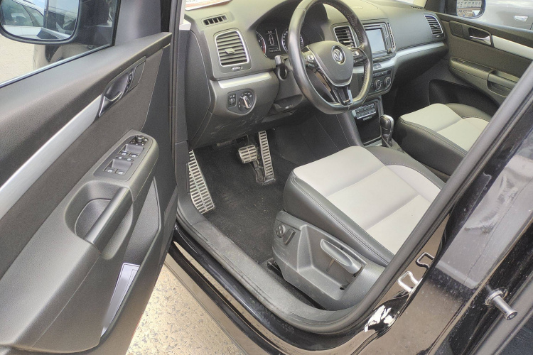 大众 夏朗 2018款 380TSI 舒享型 6座中控内饰7002