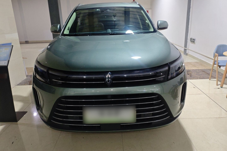 鸿蒙智行 问界M7 2022款 1.5T 四驱旗舰版车身外观2