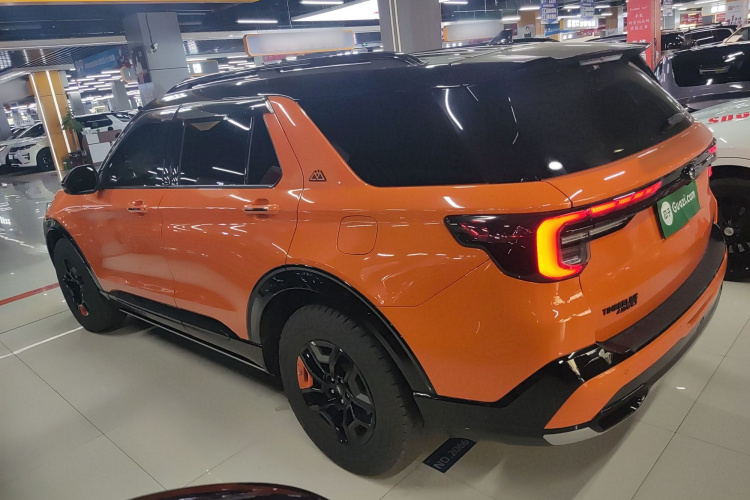 福特 探险者 2023款 EcoBoost 285 昆仑巅峰版 7座车身外观4