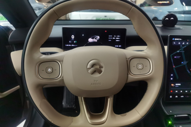 蔚来ET5 2022款 75kWh中控内饰13