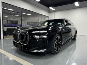 宝马7系 2023款 改款 740Li 尊享型 M运动套装