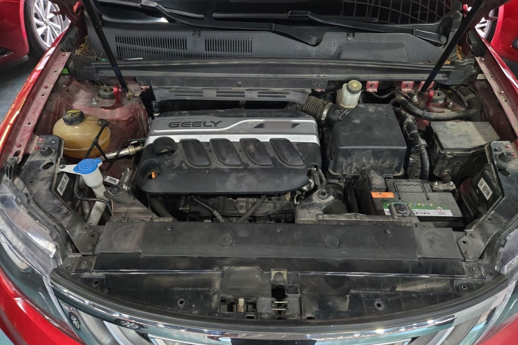 吉利汽车 博越 2018款 1.8TD 自动两驱智尊型4G互联版机舱底盘24