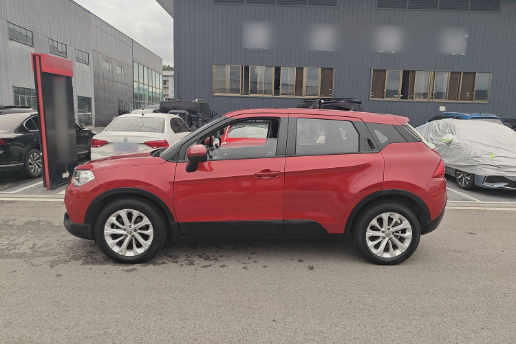 中华V3 2016款 1.5L 手动舒适型车身外观6003