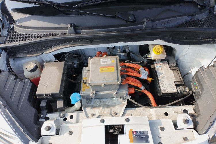 荣威 科莱威CLEVER 2021款 302km新四座超能版机舱底盘24