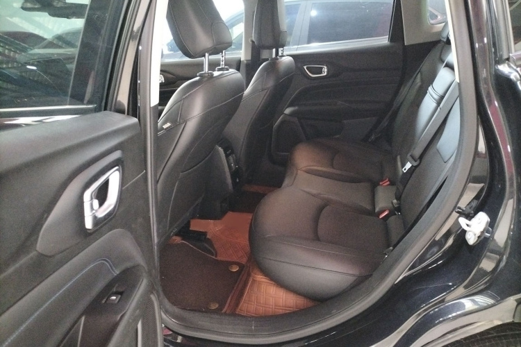 Jeep 指南者 2021款 220T 自动领先版中控内饰7004