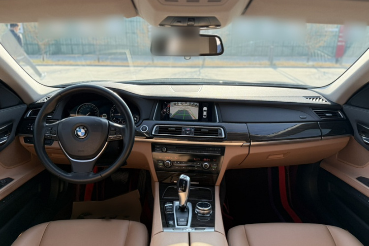 宝马7系 2014款 730Li 臻享型中控内饰7009