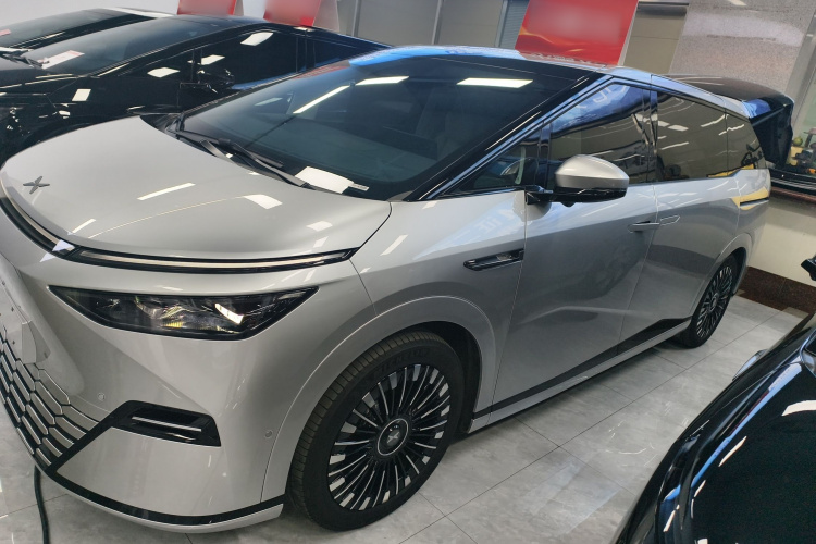 小鹏X9 2025款 650长续航 Max车身外观6003