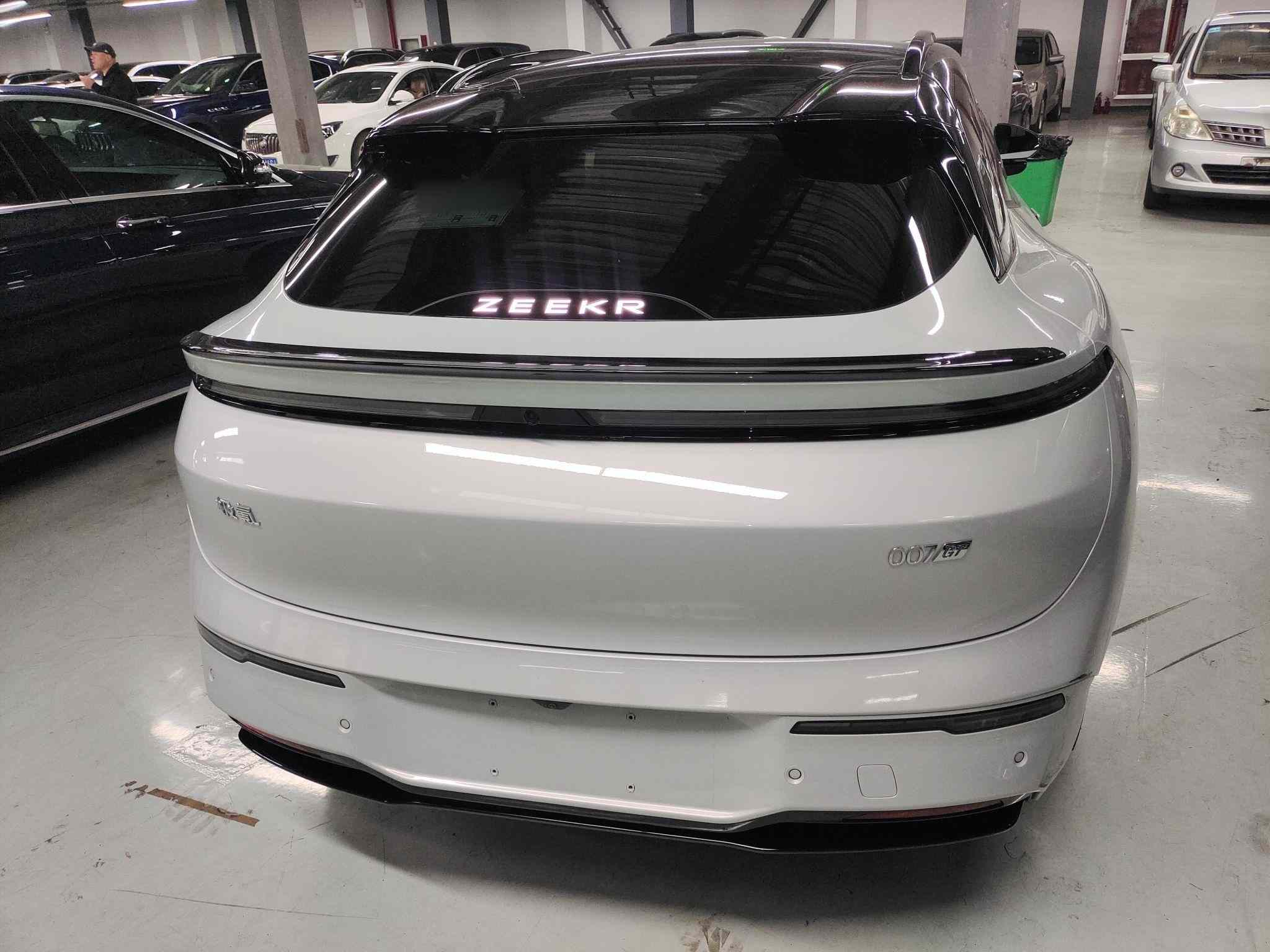 极氪007GT 2025款 后驱智驾版 75kWh(3)