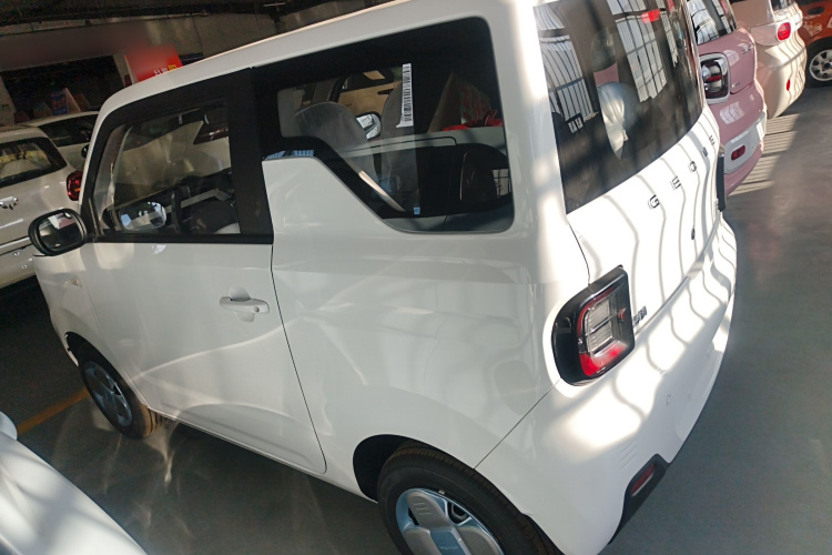 吉利银河 2024款 熊猫mini 200km 耐力熊车身外观6003