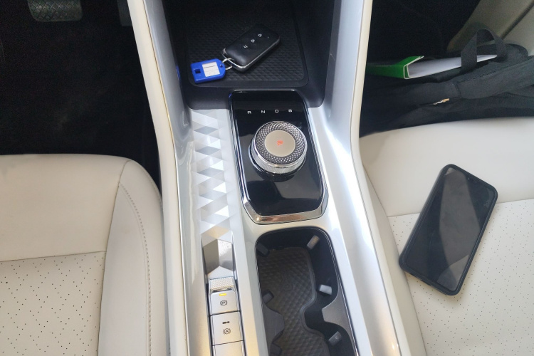 五菱汽车 五菱星云 2023款 2.0L DHT 旗舰版局部细节18