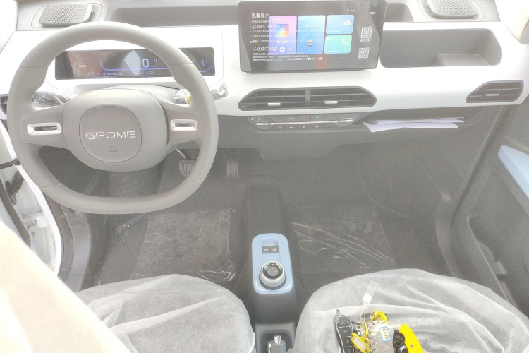 吉利银河 熊猫 2025款 210km 元气熊中控内饰12