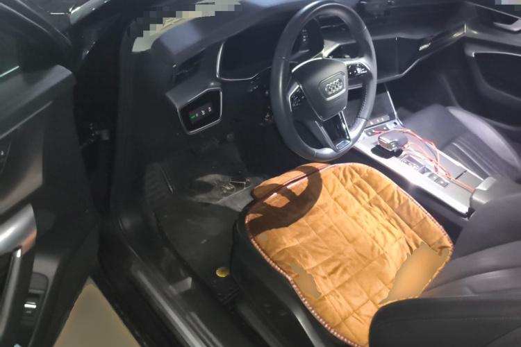 奥迪A6L 2020款 40 TFSI 豪华致雅型中控内饰20