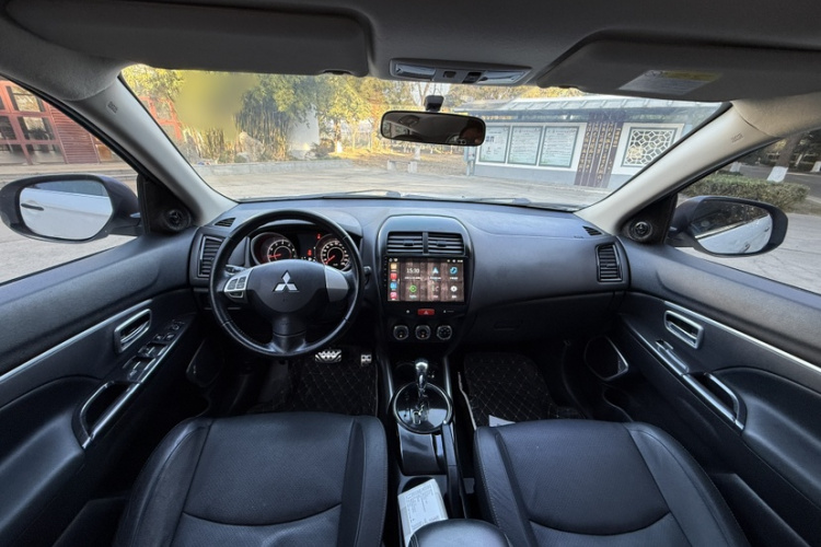 三菱 劲炫ASX 2020款 2.0L CVT智领版中控内饰7008