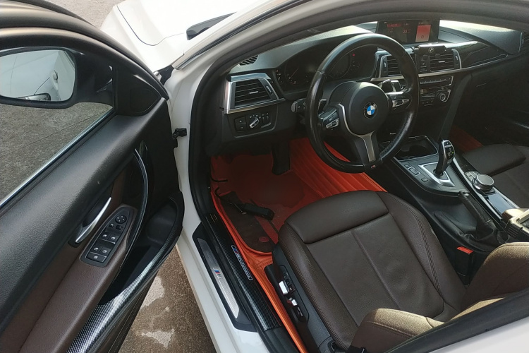 宝马3系 2019款 320Li M运动套装中控内饰20