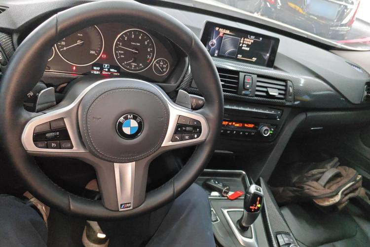 宝马3系GT 2013款 320i 领先型中控内饰7002