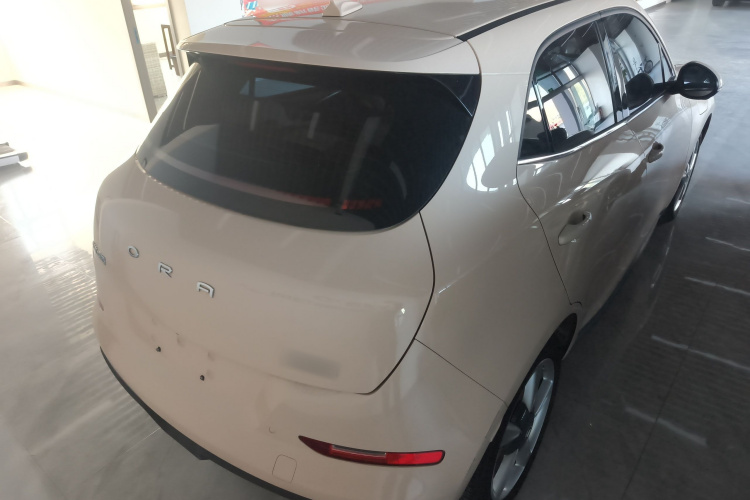 欧拉好猫 2023款 401km标准续航 豪华型 磷酸铁锂车身外观7