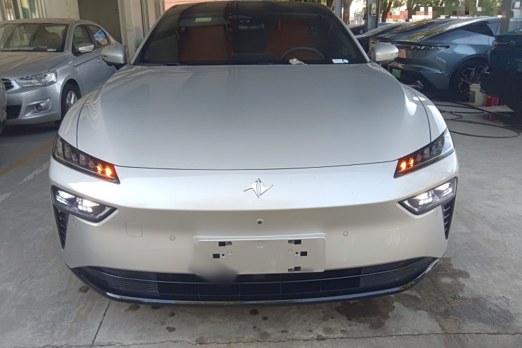 东风奕派 eπ007 2025款 纯电 565四驱Max领航版车身外观2