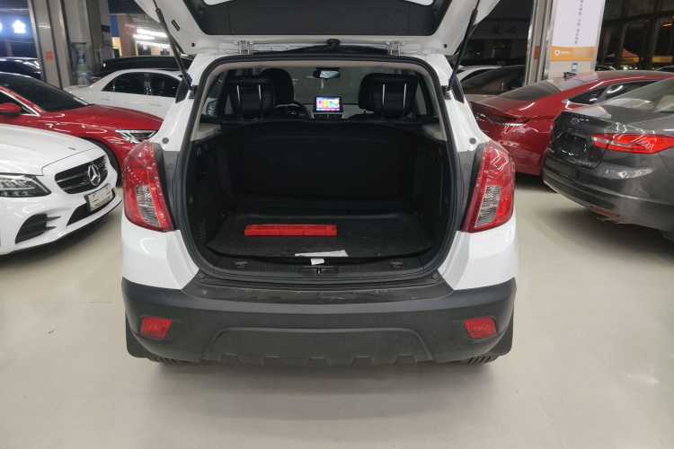 别克 昂科拉 2015款 1.4T 自动两驱都市精英型机舱底盘23