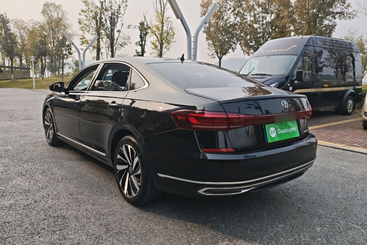 大众 帕萨特 2022款 330TSI 星空精英版车身外观6005