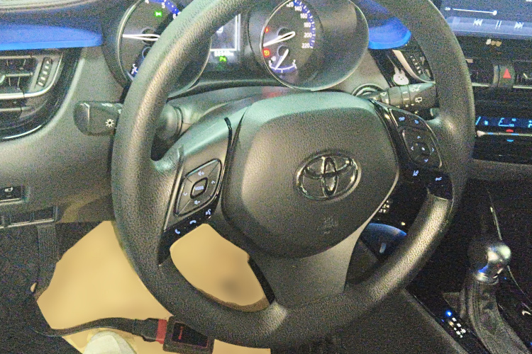 丰田C-HR 2020款 2.0L 领先版中控内饰13