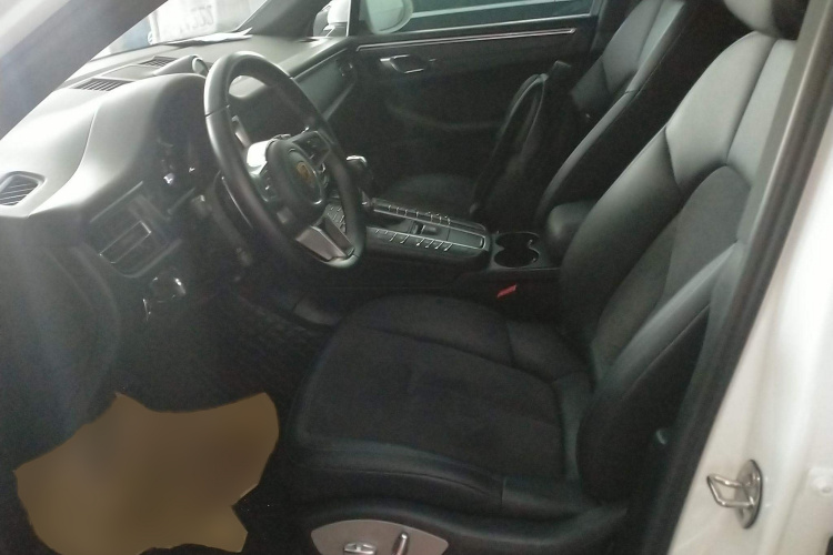 保时捷 2021款 Macan 2.0T中控内饰19