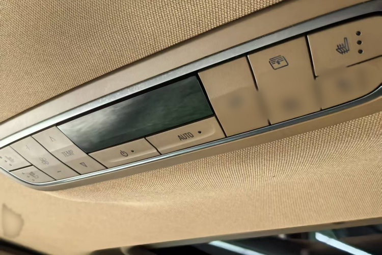 别克GL8 2017款 ES 28T 豪华型 国V中控内饰7005