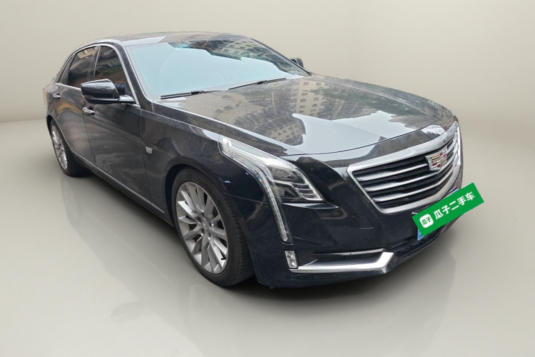 凯迪拉克CT6 2017款 28T 领先型车身外观3