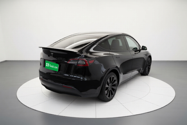 特斯拉 Model Y 2021款 标准续航后驱版车身外观7
