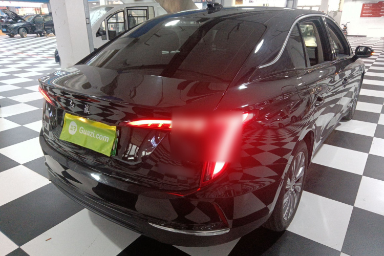 红旗E-QM5 2022款 431km 充电乐享版车身外观7