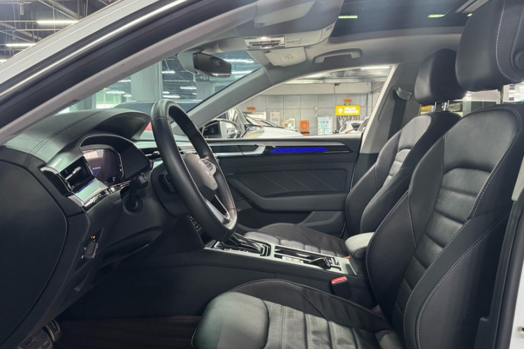 一汽-大众CC 2024款 猎装车 380TSI 猎心版中控内饰7002