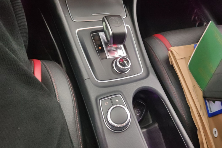 奔驰CLA AMG 2017款 改款 AMG CLA 45 4MATIC局部细节18