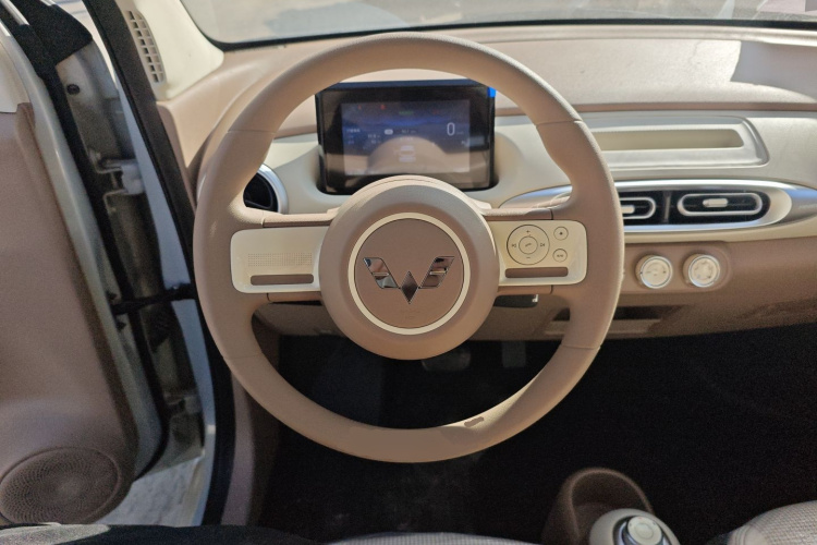 五菱汽车 宏光MINIEV 2025款 四门版 进阶款中控内饰13