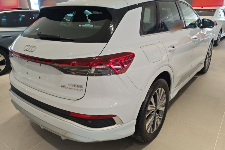 奥迪Q4 e-tron 2024款 40 e-tron 创行版车身外观6005