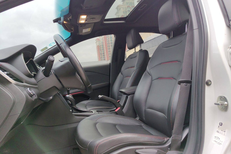 雪佛兰 科鲁泽 2019款 RS 330T 自动畅快版 国VI中控内饰7008