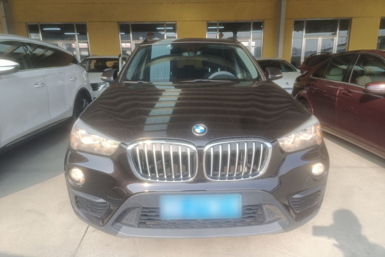 宝马X1 2019款 sDrive18Li 时尚型车身外观2