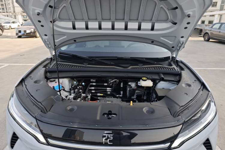 比亚迪 元UP 2025款 智驾版 401KM 领先型机舱底盘24