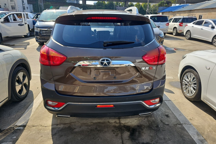 江汽集团 瑞风S3 2016款 1.5L CVT豪华智能型车身外观6