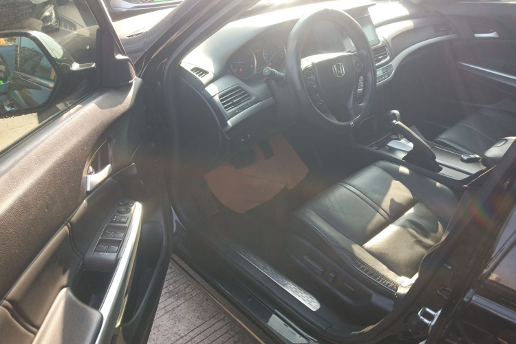 本田 歌诗图 2016款 2.4L 豪华版中控内饰20